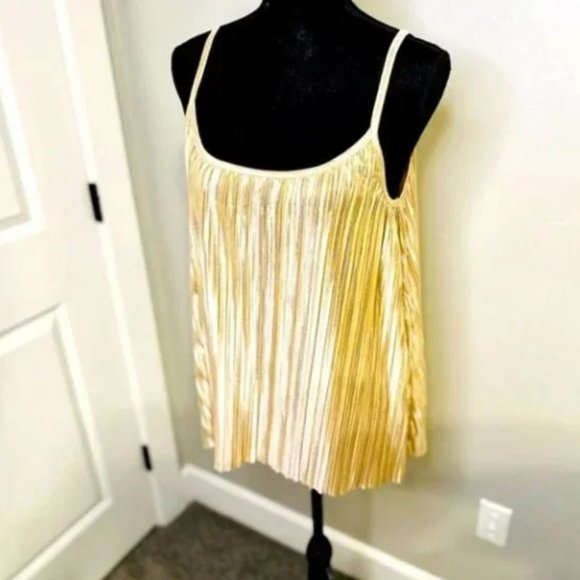Gold Plisse Strappy V-Neck Tank Glittering Crepe Party Top SZ Medium NEW! - Picture 11 of 15